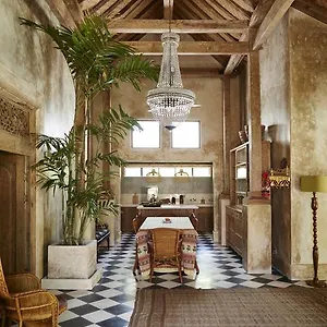 Villa The Island